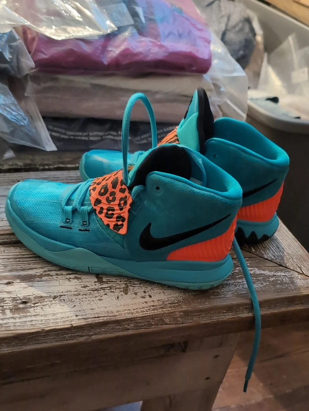Nike Kyrie 6 PS (Pre-School/Youth) in the 